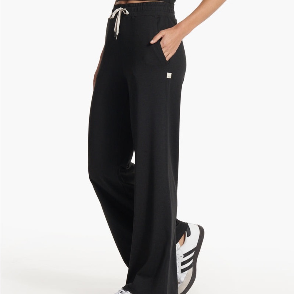 Women’s Vuori Halo Essential Wideleg pants